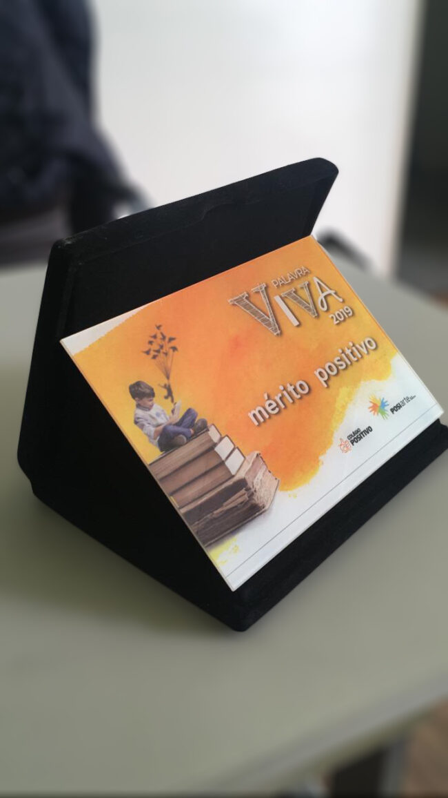 placa de homenagem com estojo de veludo