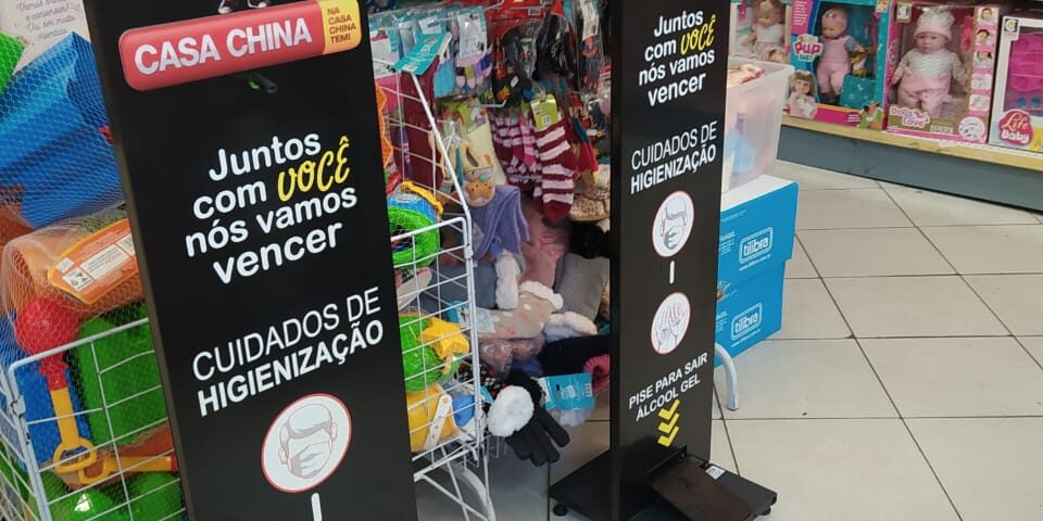 Totem de álcool gel para a Casa China, de Curitiba