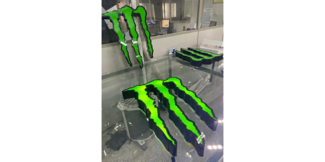 Luminoso de acrílico com led.